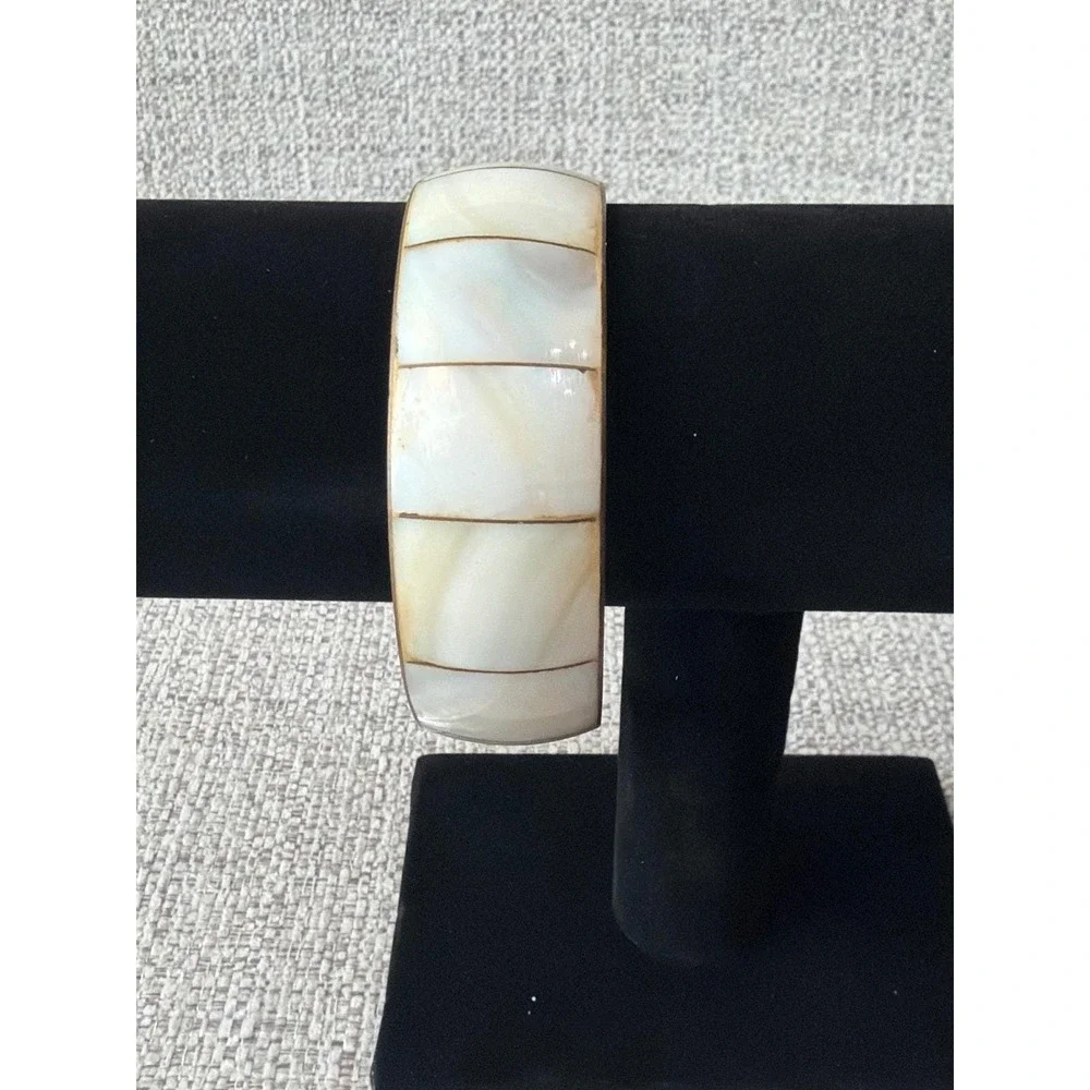 Vintage Mother of Pearl Brass Bangle Bracelet Inlaid Shell Cuff Made in India